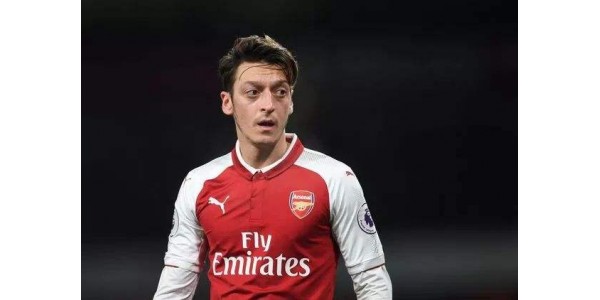 Mesutzil a perdu la valeur de la haute rémunération